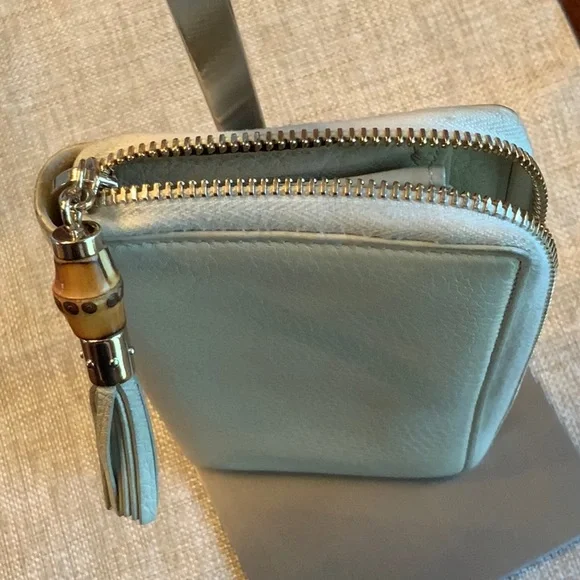 Gucci Pale Green Leather Zip Wallet with Tassel - Picture 14 of 14